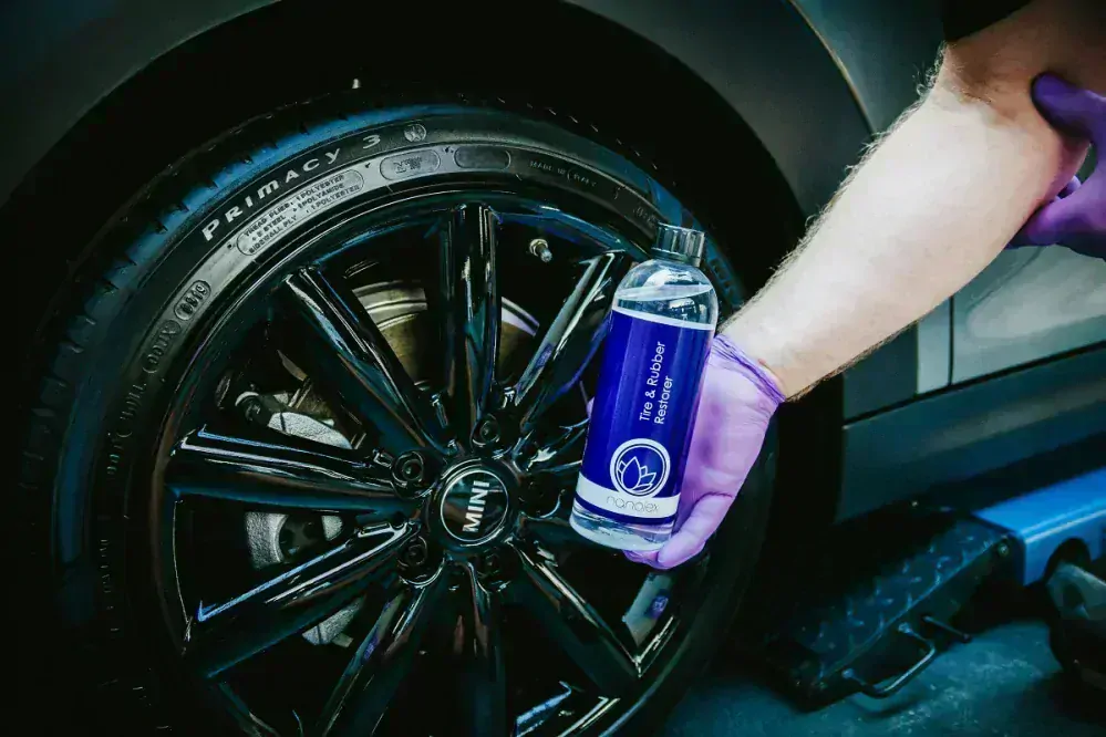 750ml Nanolex TIRE & RUBBER RESTORER - oživení a ochrana pneu & pryže