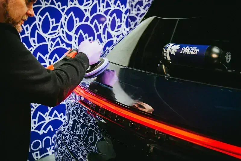 Nanolex One Polish & Protect - jednokroková leštící a ochranná pasta