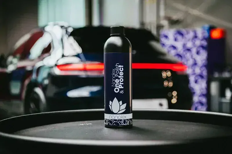 Nanolex One Polish & Protect - jednokroková leštící a ochranná pasta