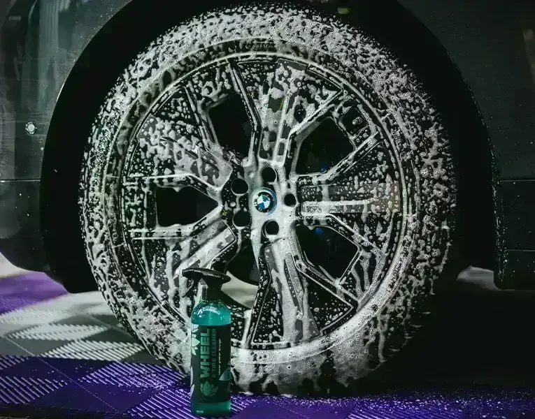 GreenX WHEEL & TIRE CLEANER - čistič ráfků kol & pneumatik