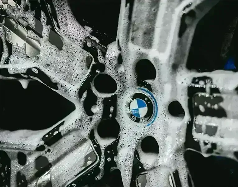 GreenX WHEEL & TIRE CLEANER - čistič ráfků kol & pneumatik